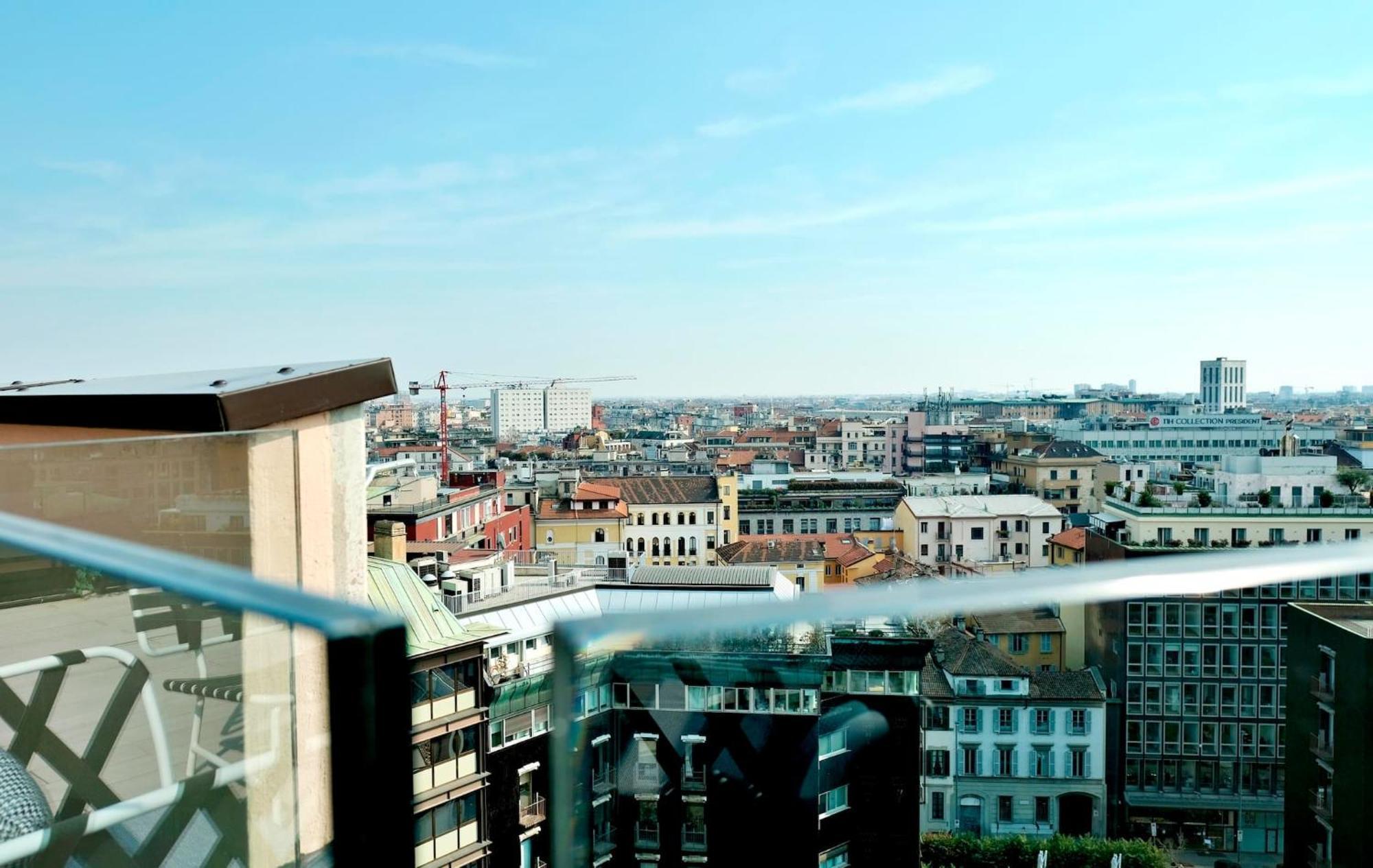 San Babila Central Tower With Panoramic Terrace Overlooking Duomo By Rentopolis ミラノ エクステリア 写真
