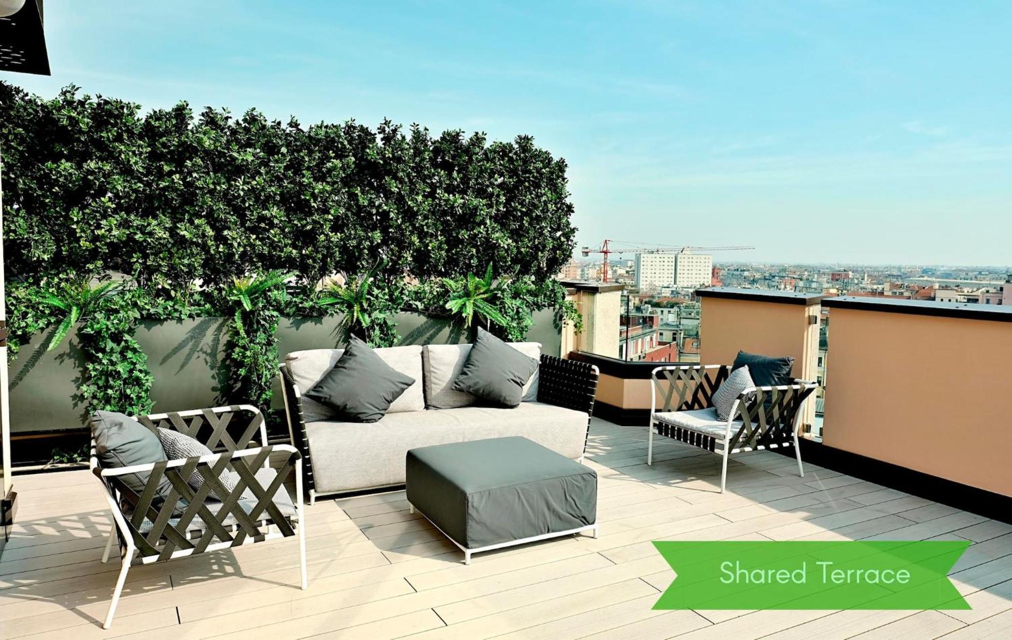 San Babila Central Tower With Panoramic Terrace Overlooking Duomo By Rentopolis ミラノ エクステリア 写真