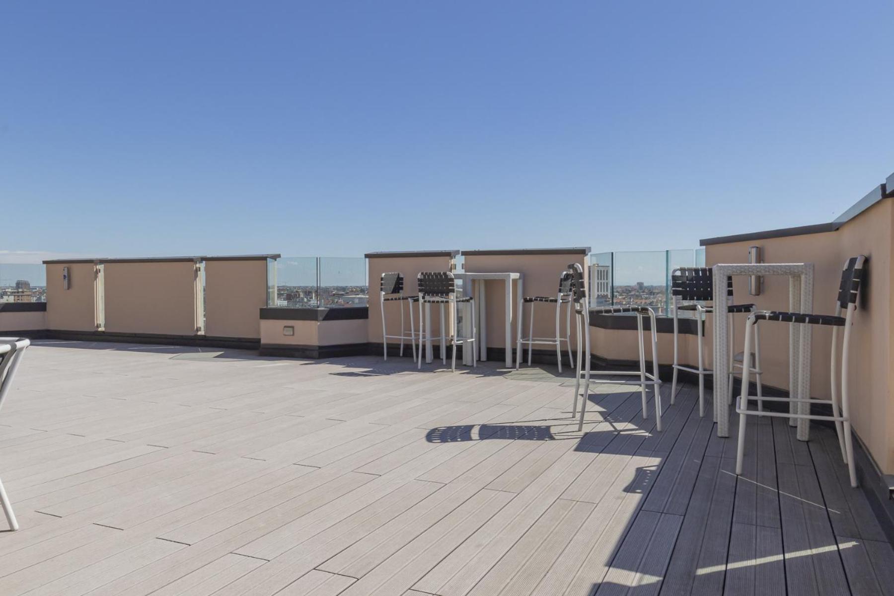 San Babila Central Tower With Panoramic Terrace Overlooking Duomo By Rentopolis ミラノ エクステリア 写真