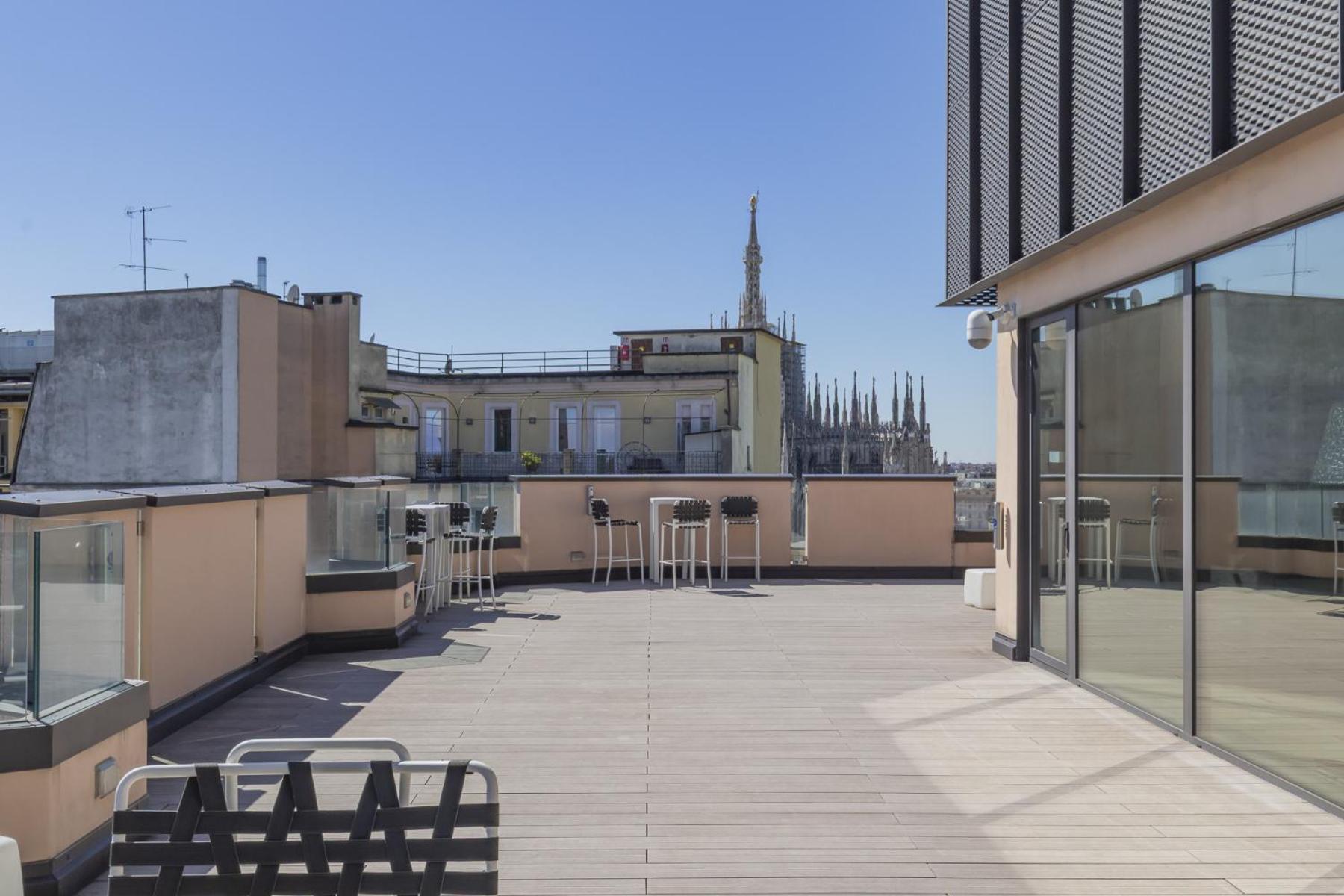 San Babila Central Tower With Panoramic Terrace Overlooking Duomo By Rentopolis ミラノ エクステリア 写真